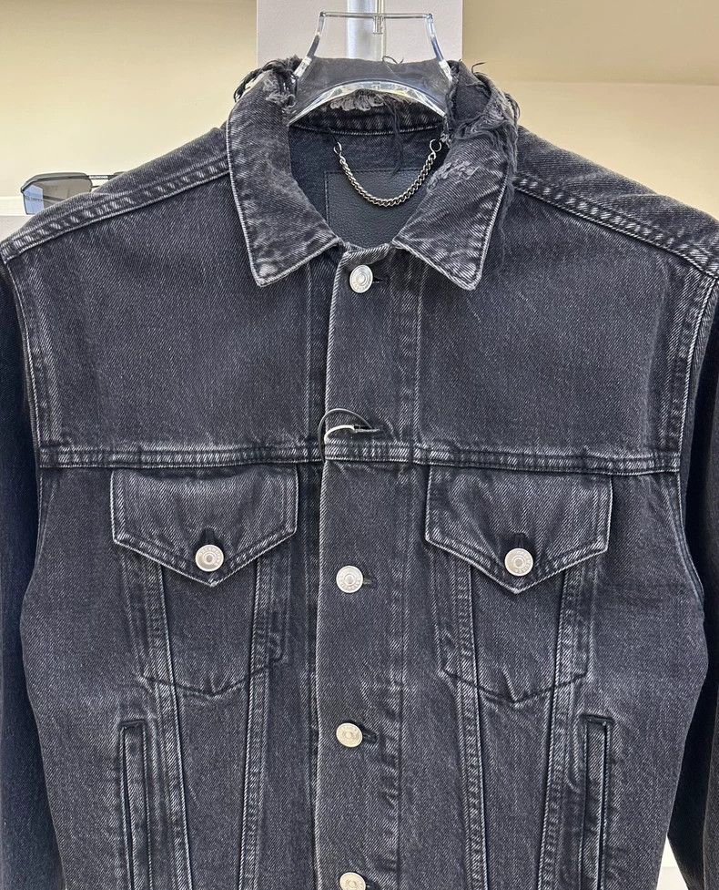 Balenciaga Balenciaga Sinners Jean jacket 2501-Nextarrow Size US S / EU 44-46 / 1 - 3 Thumbnail