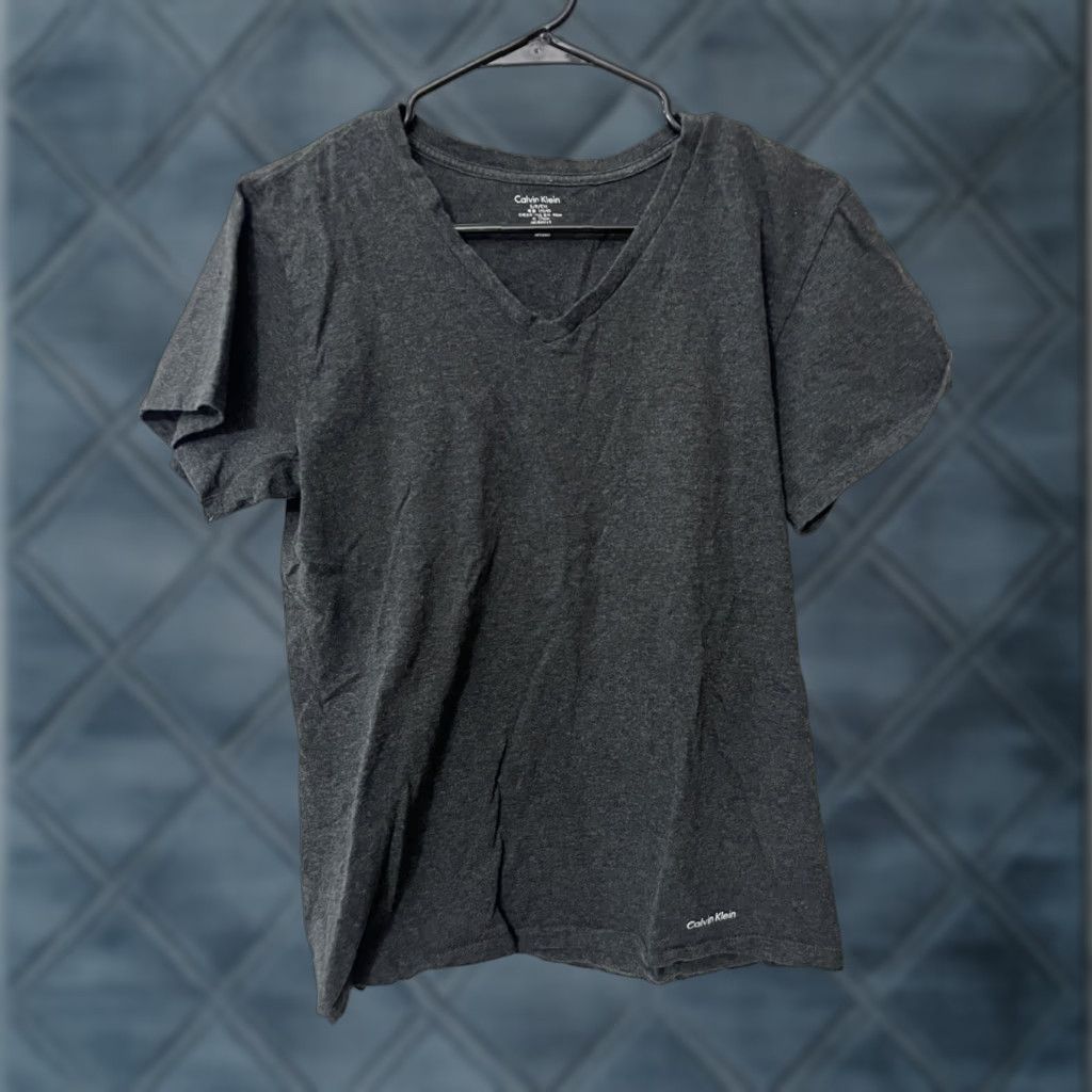 Calvin Klein Calvin Klein V-Neck T-Shirt Men's Small Gray Short Sleeve Solid Logo Preppy Size US S / EU 44-46 / 1 - 1 Thumbnail