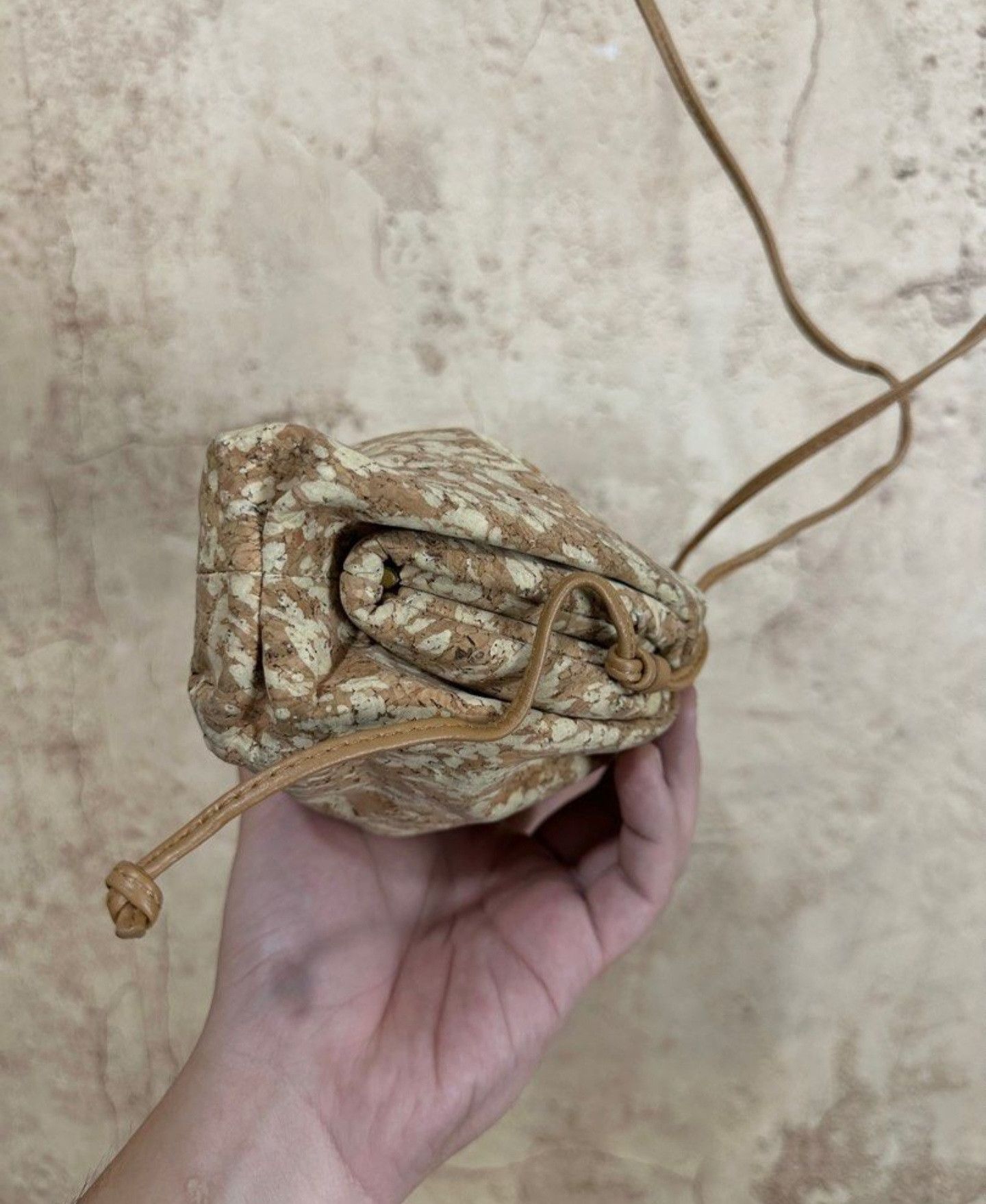 Bottega Veneta Bottega Veneta "The Pouch" Cork Cross Body Bag Size ONE SIZE - 6 Thumbnail