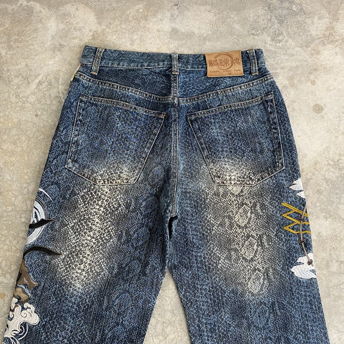 Karakuri Tamashii 00’s Karakuri Tamashii Fūjin Wind God Embroidered Jeans Size US 30 / EU 46 - 11 Thumbnail