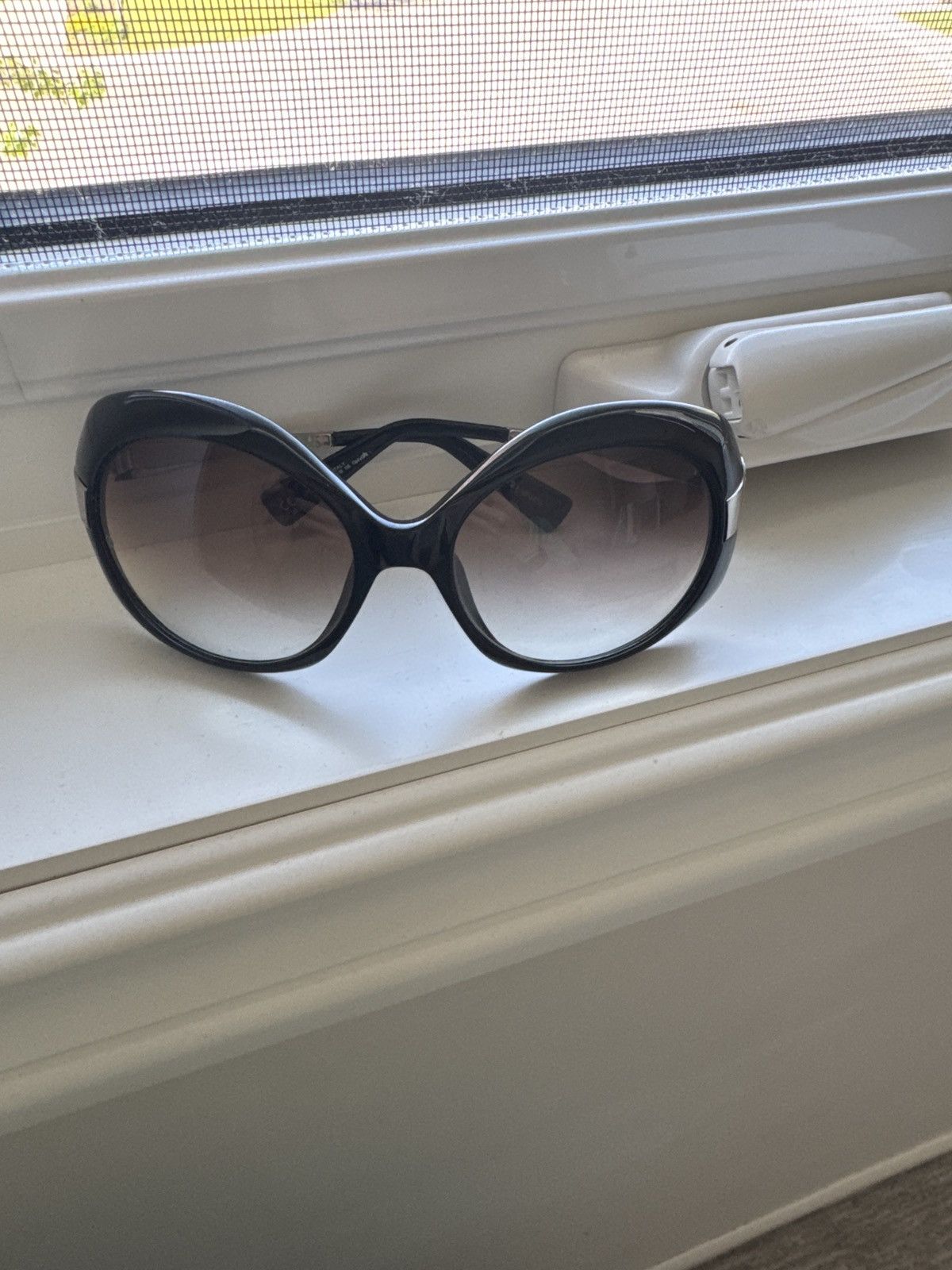 Giorgio Armani Vintage Giorgio Armani Rhinestone Shield Sunglasses Size ONE SIZE - 2 Thumbnail