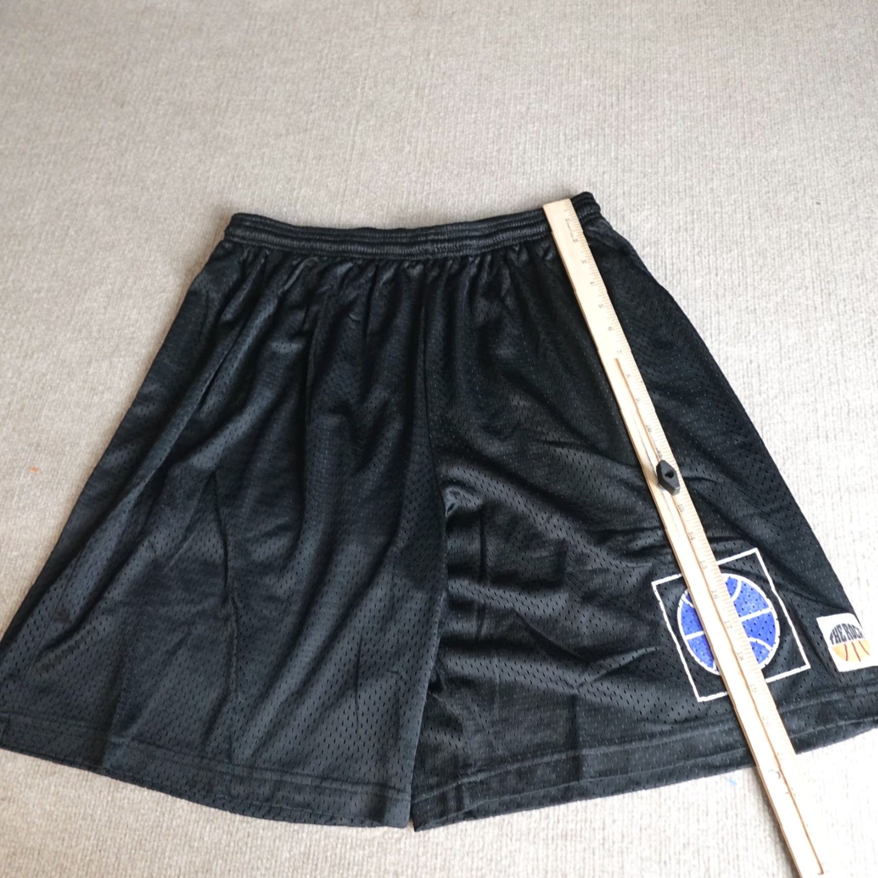 Vintage VINTAGE The Rock Shorts Large Black Perforated Satin Athletic Men L Satin Black Basketball Shorts Size US 33 - 2 Thumbnail