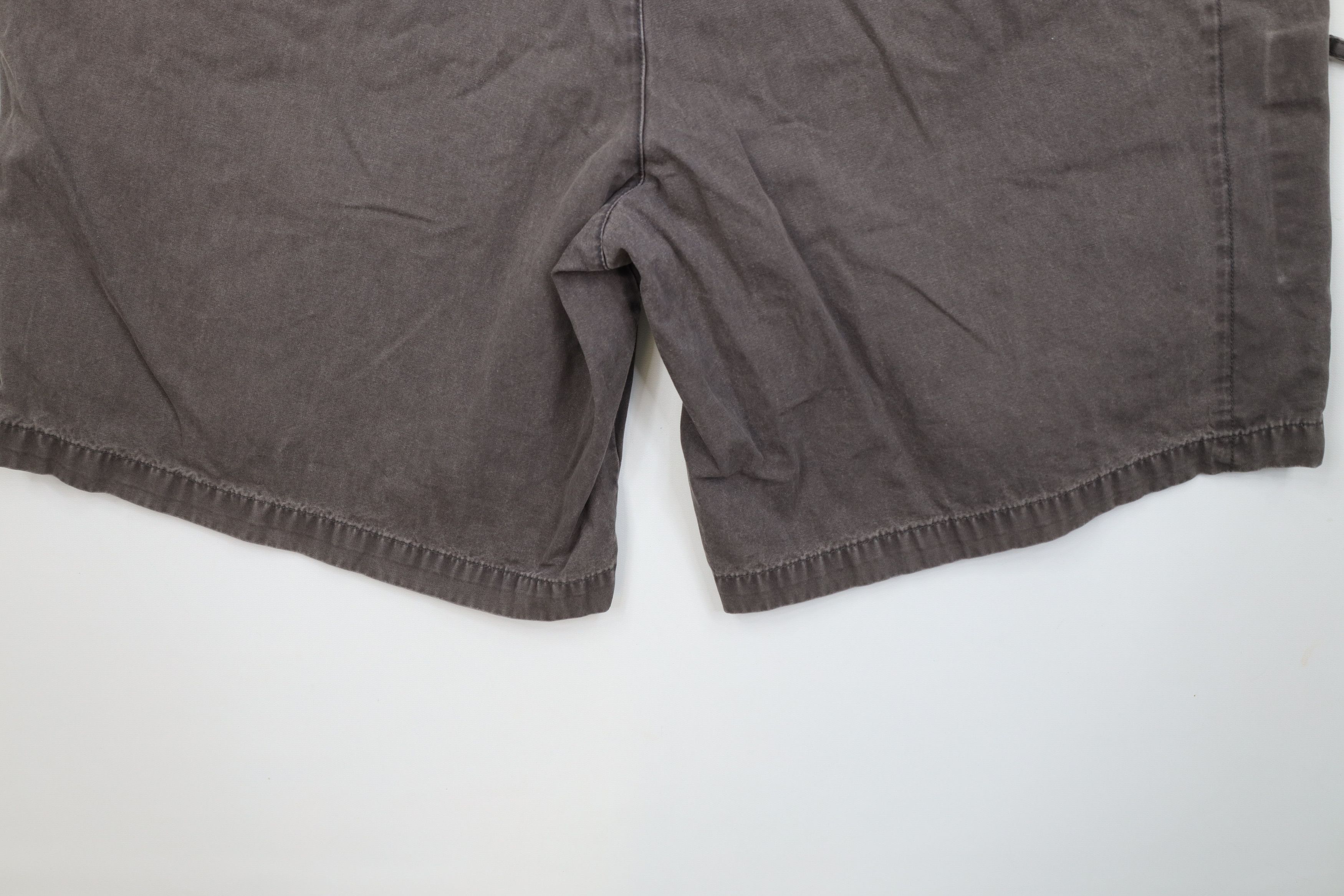 Columbia Vintage Columbia Outdoor Hiking Trekking Shorts Gray Cotton Size US 42 / EU 58 - 11 Thumbnail