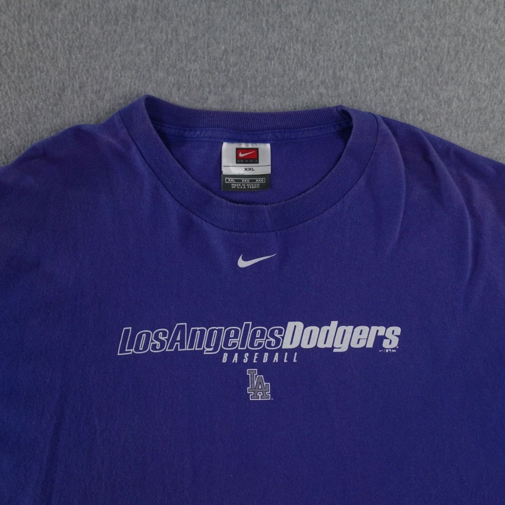 Nike VINTAGE Nike LA Dodgers T-Shirt 2XL Mens Blue MLB Center Swoosh Baseball 90s Size US XXL / EU 58 / 5 - 2 Thumbnail