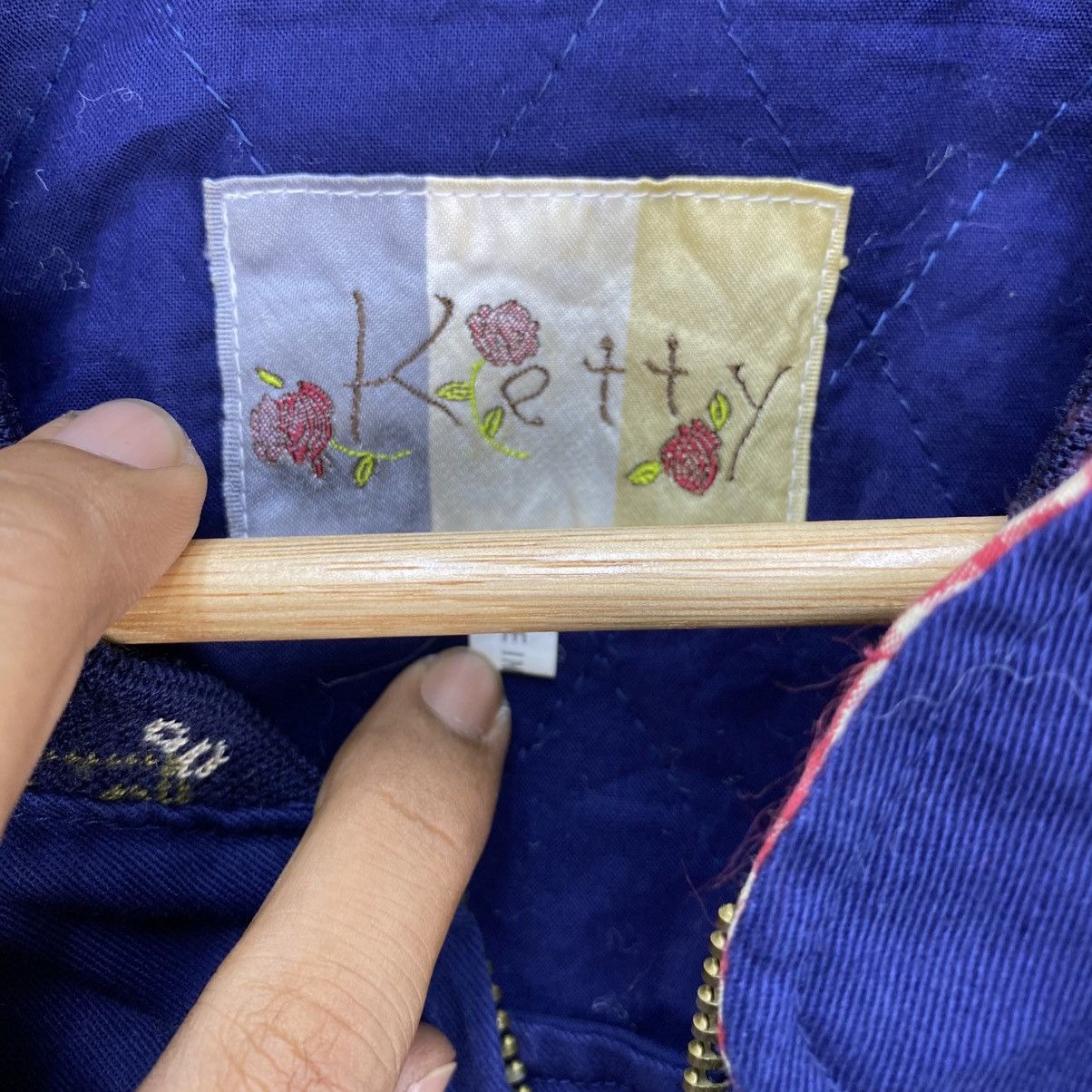 Issey Miyake 🫶Vintage ketty Bomber Embroidered Pacth Jacket Size US M / EU 48-50 / 2 - 9 Thumbnail