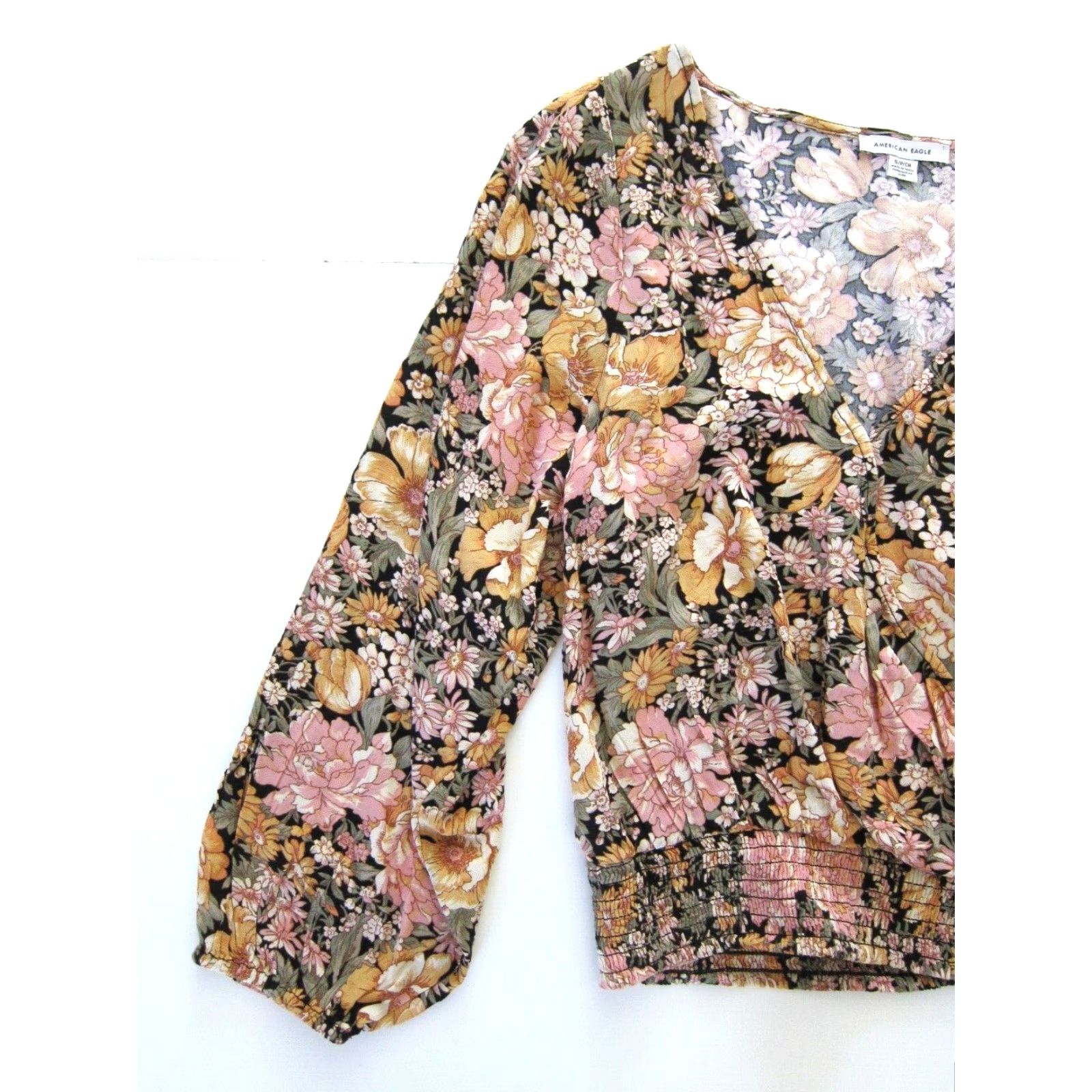 American Eagle Outfitters American Eagle Outfitters Blouse Shirt Womens Crop Floral Pink S 36" bust 19" pit to pit S Womens Pink Floral Cropped Long Sleeve V-Neck Blouse Size S / US 4 / IT 40 - 7 Thumbnail