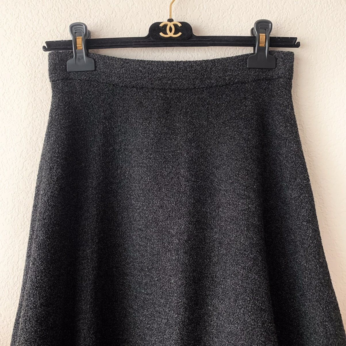 Louis Vuitton Louis Vuitton wool blend flare skirt Size 27" / US 4 / IT 40 - 7 Thumbnail