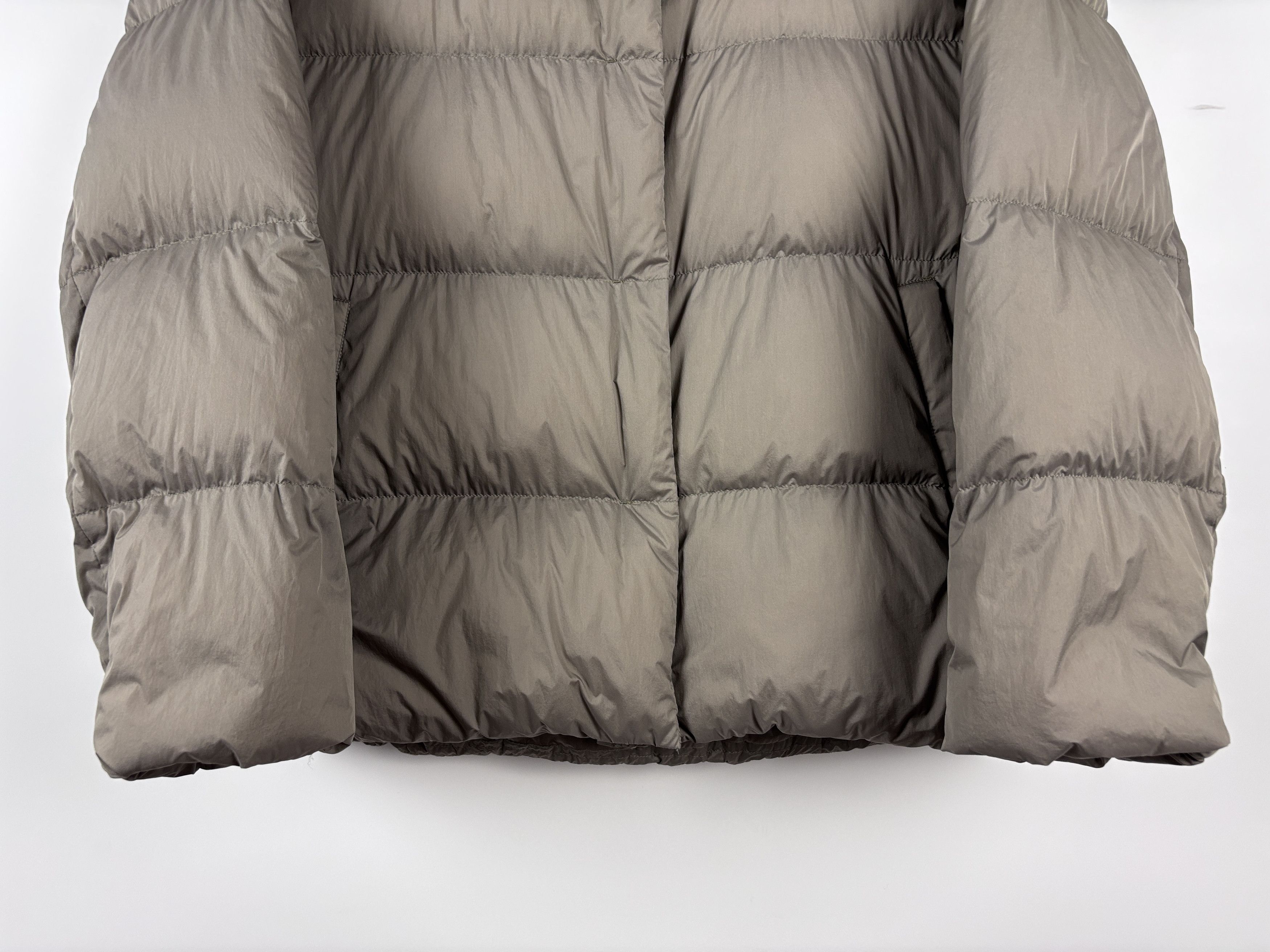 Uniqlo Uniqlo Ultra Light Down Puffer Jacket Packable Beige Size S Size S / US 4 / IT 40 - 3 Thumbnail