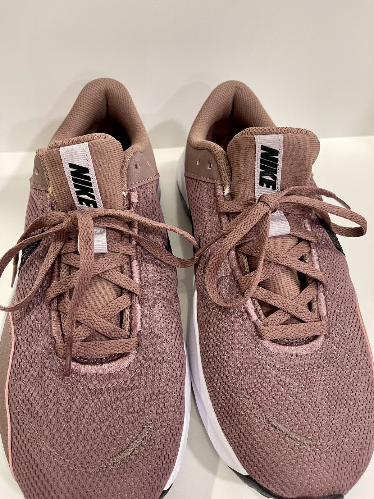 Nike Nike Legend Essential 3 Shoes - Men 10/Women 11.5 Size US 11.5 / IT 41.5 - 14 Thumbnail