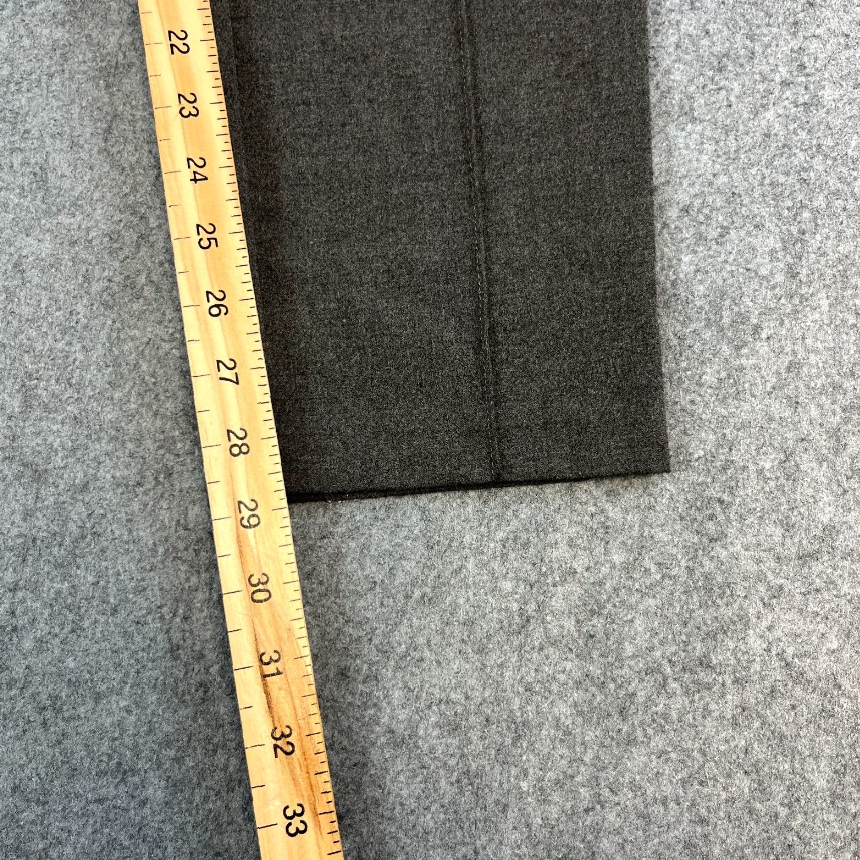 Vintage Hugo Boss Mens Chino Trousers Pants Slim Tapered Fit 30 Grey Pleated Zip Pkts Size US 30 / EU 46 - 4 Thumbnail