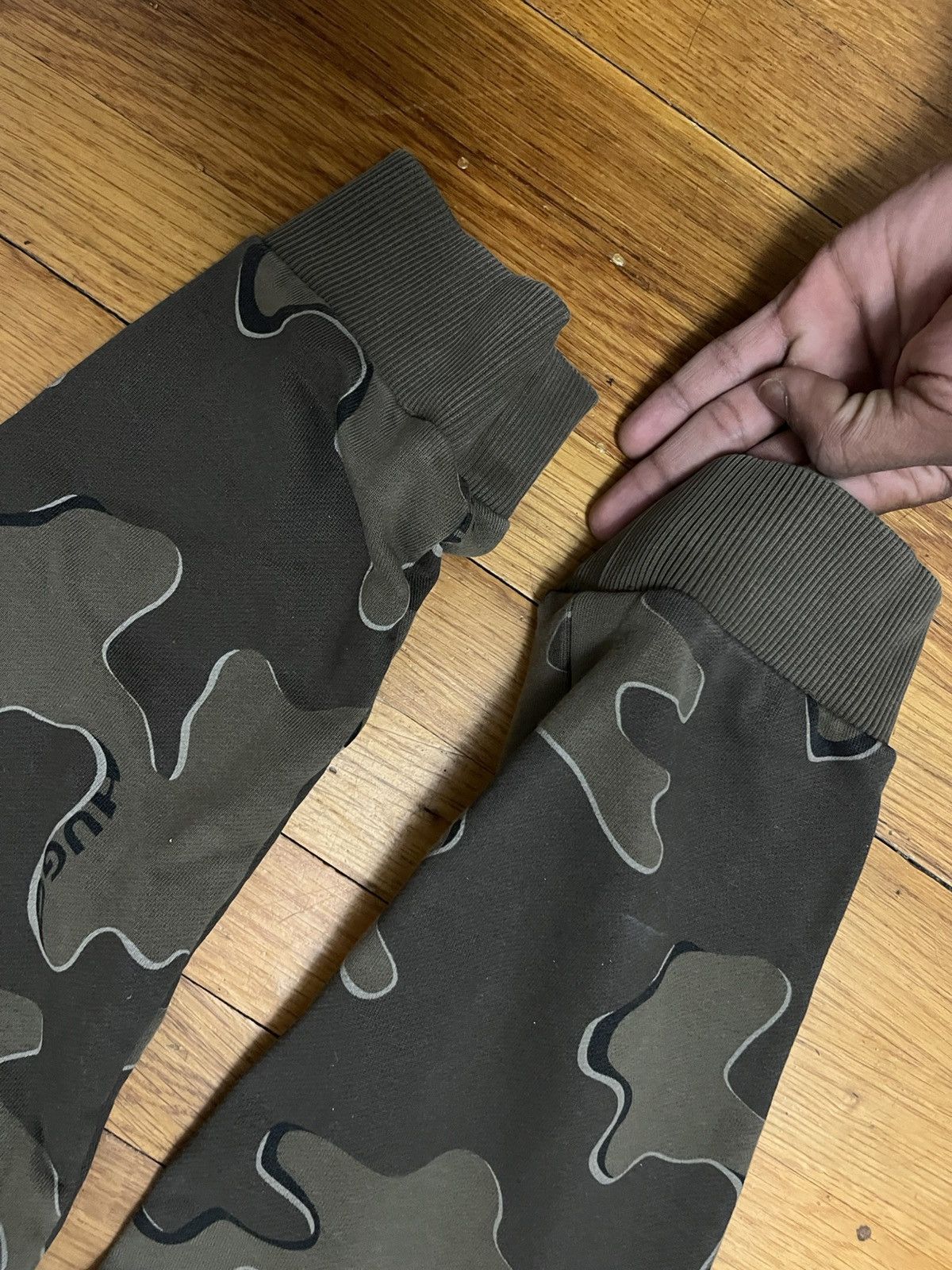 Hugo Boss Hugo Black/Grey Camo Tracksuit Set Hoodie + Joggers Size US S / EU 44-46 / 1 - 6 Thumbnail