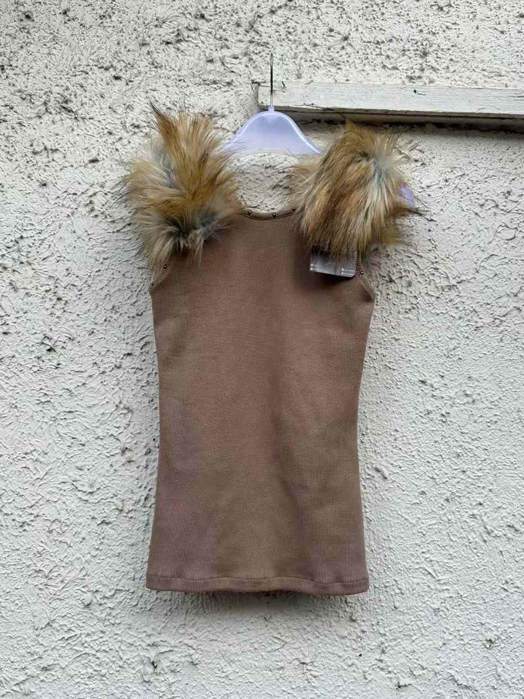 Japanese Brand japanese brand y2k gyaru style faux fur studded tank top Size S / US 4 / IT 40 - 2 Thumbnail
