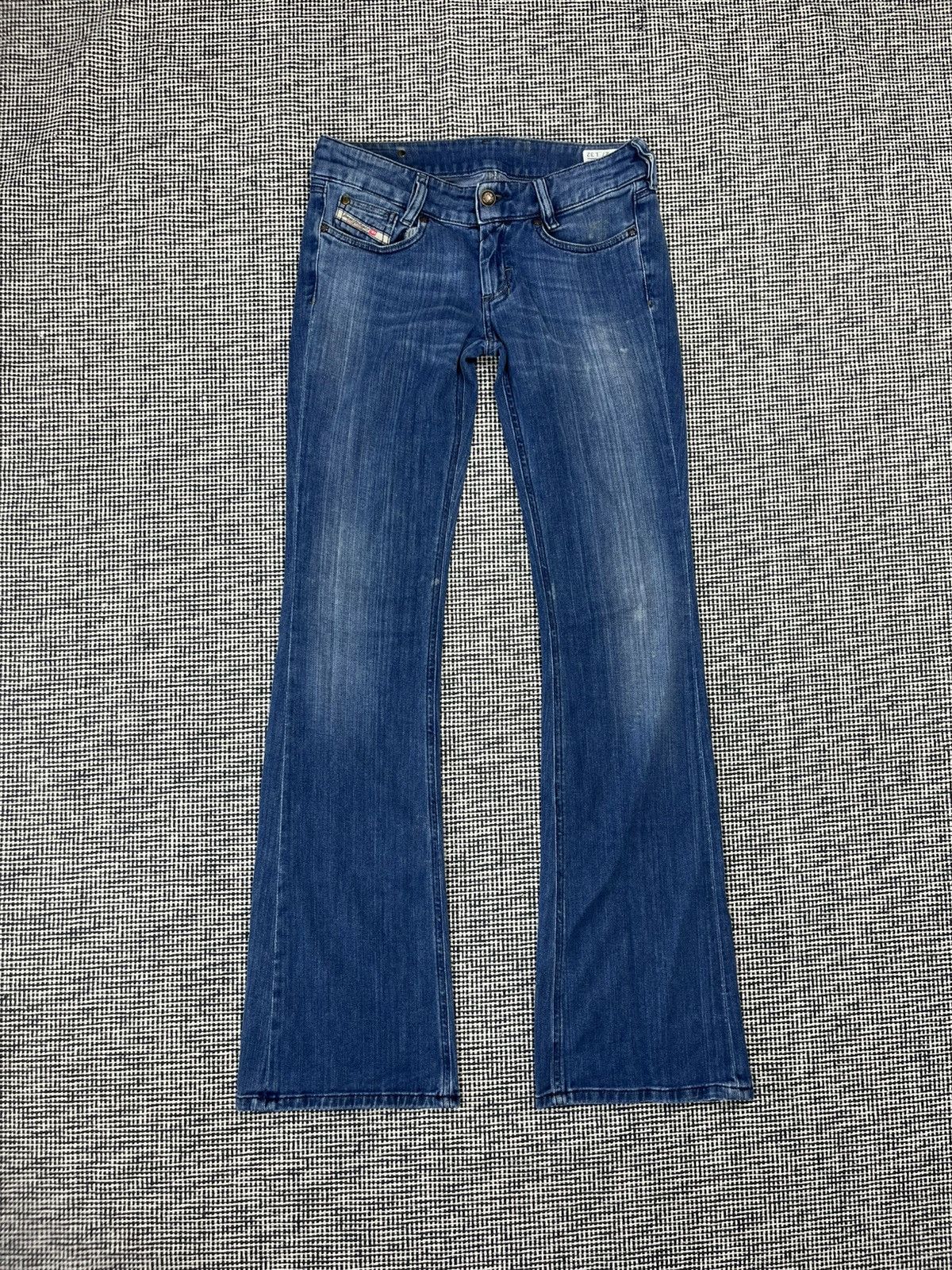 Diesel × Vintage Diesel Y2K low rise bootcut flares bell bottoms jeans Size 27" / US 4 / IT 40 - 1 Thumbnail