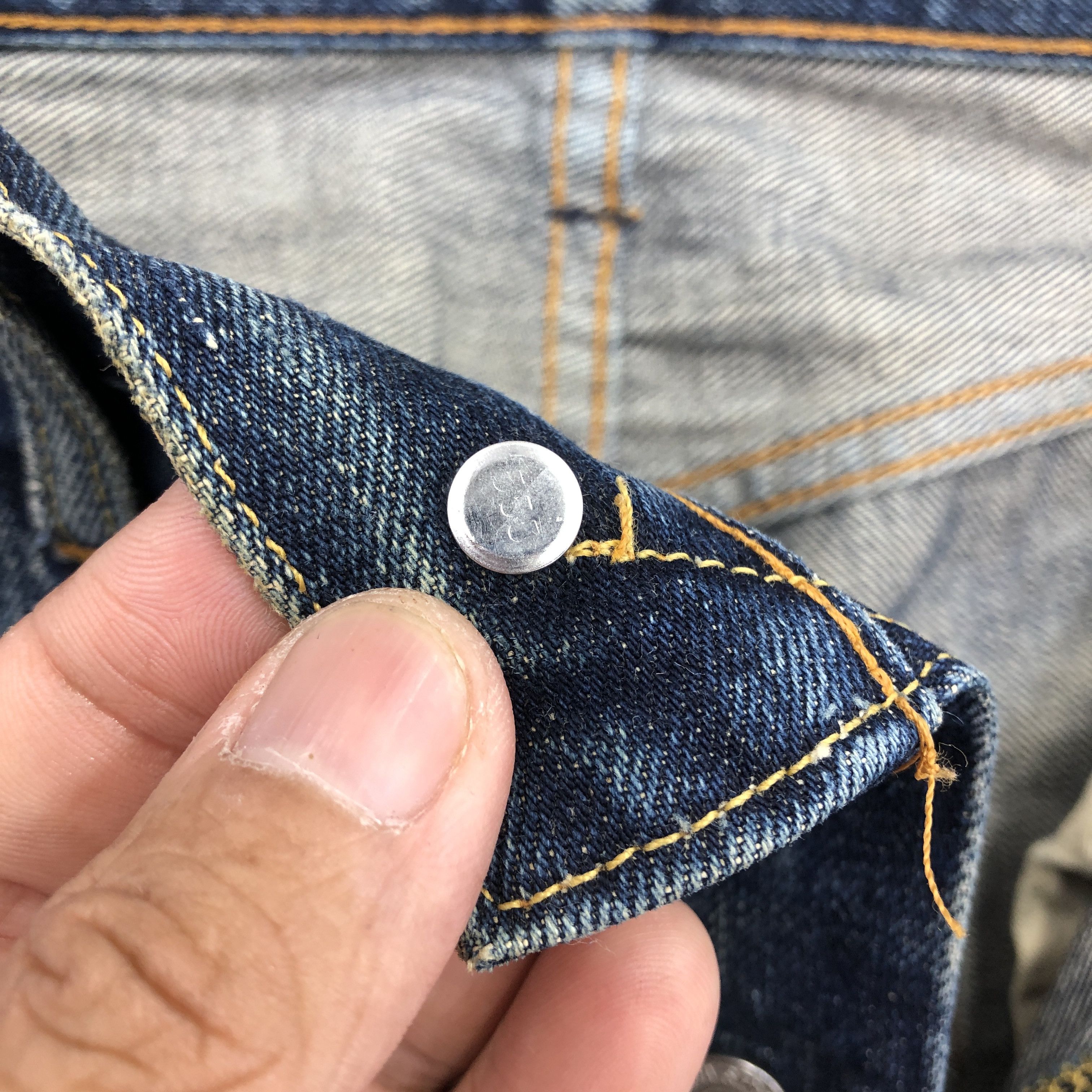 Levi's Vintage Levis 501xx Selvedge Jeans Distressed Faded Denim Size 28" / US 6 / IT 42 - 7 Thumbnail