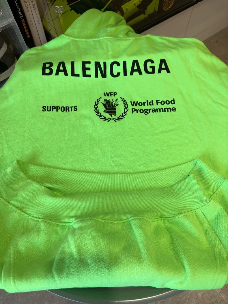 Balenciaga Balenciaga Green Logo print loose hoodie/M size Size US M / EU 48-50 / 2 - 7 Thumbnail