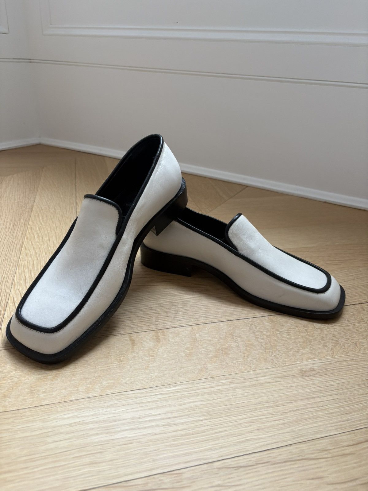 Wandler Wandler Leather Loafer Flats White Black Women's US 9.5 Size US 9.5 / IT 39.5 - 1 Thumbnail