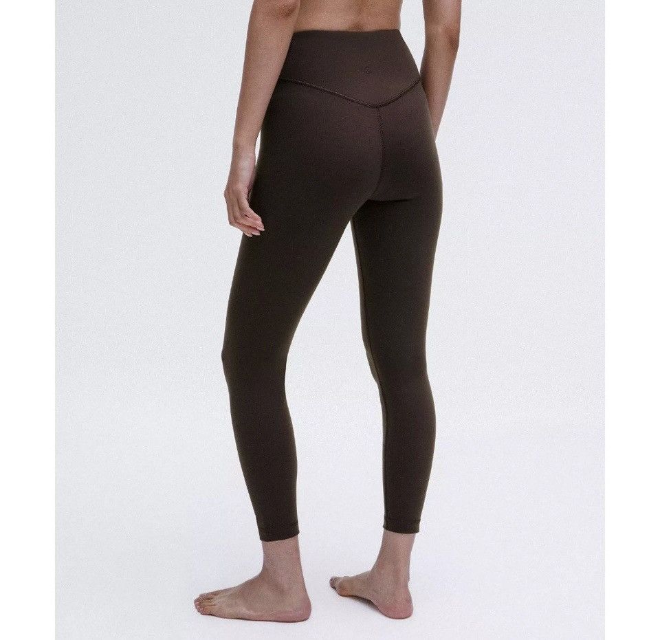 Lululemon Lululemon Wunder Under SmoothCover Tight 25" 6 Espresso Size 28" / US 6 / IT 42 - 3 Thumbnail