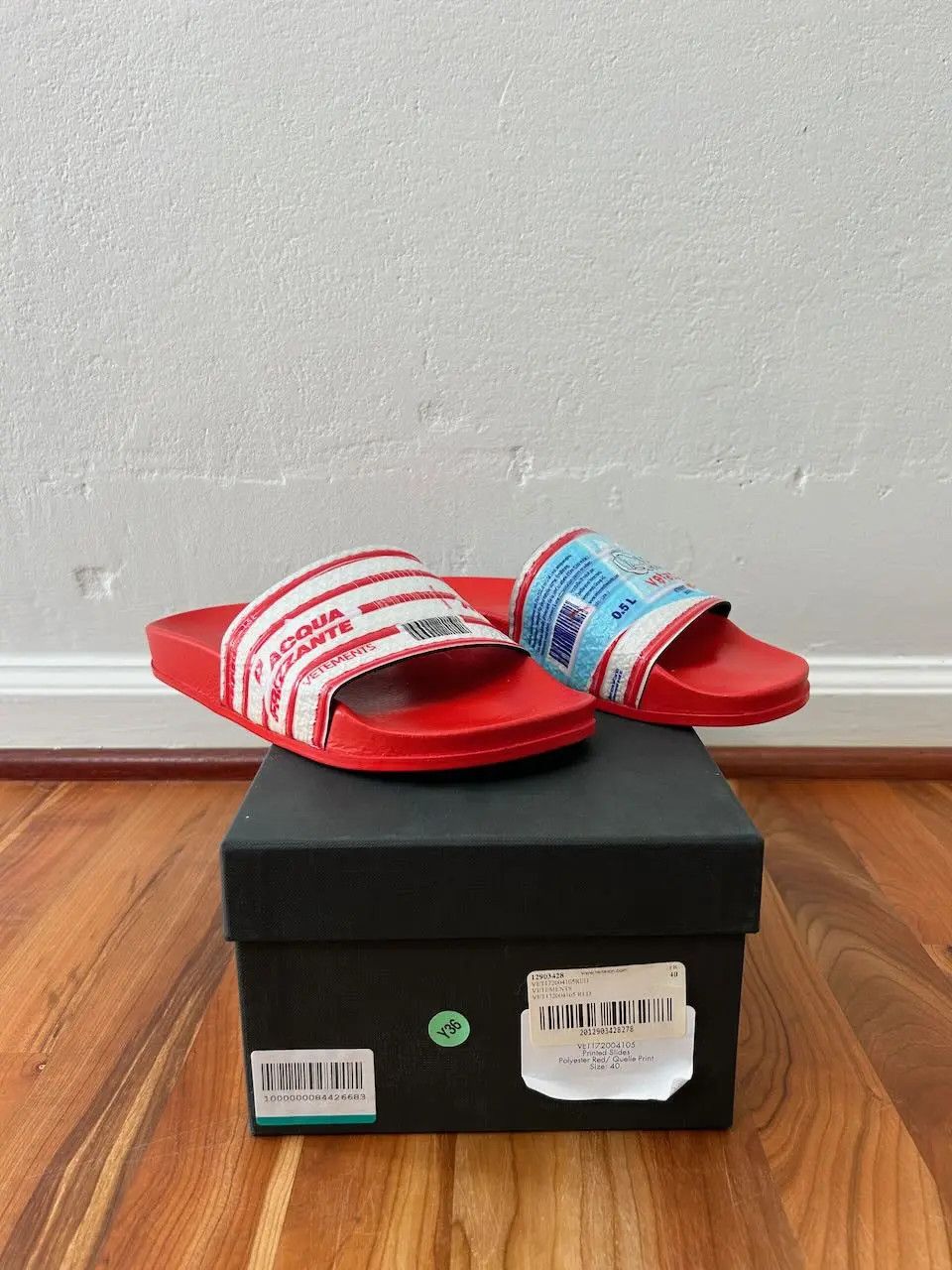 Vetements VETEMENTS Red Printed Slides Size US 7 / EU 40 - 1 Thumbnail