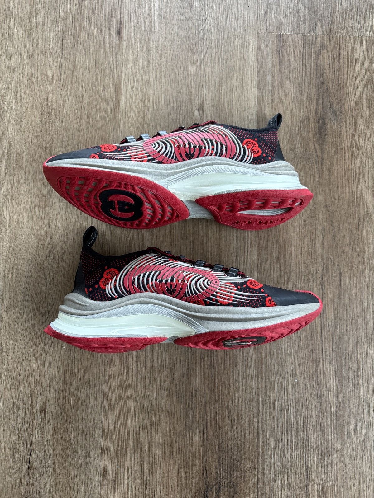 Gucci Gucci Run sneakers Size US 7.5 / IT 37.5 - 2 Thumbnail
