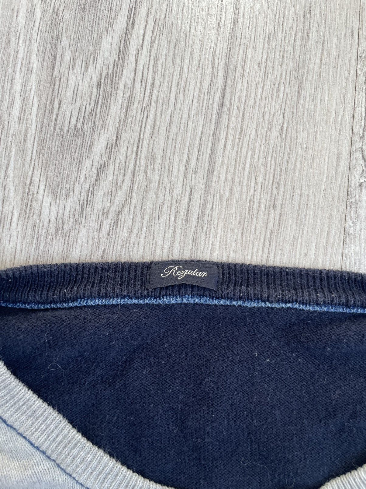 Armani Y2K Armani Sweater Drip Size US M / EU 48-50 / 2 - 3 Thumbnail