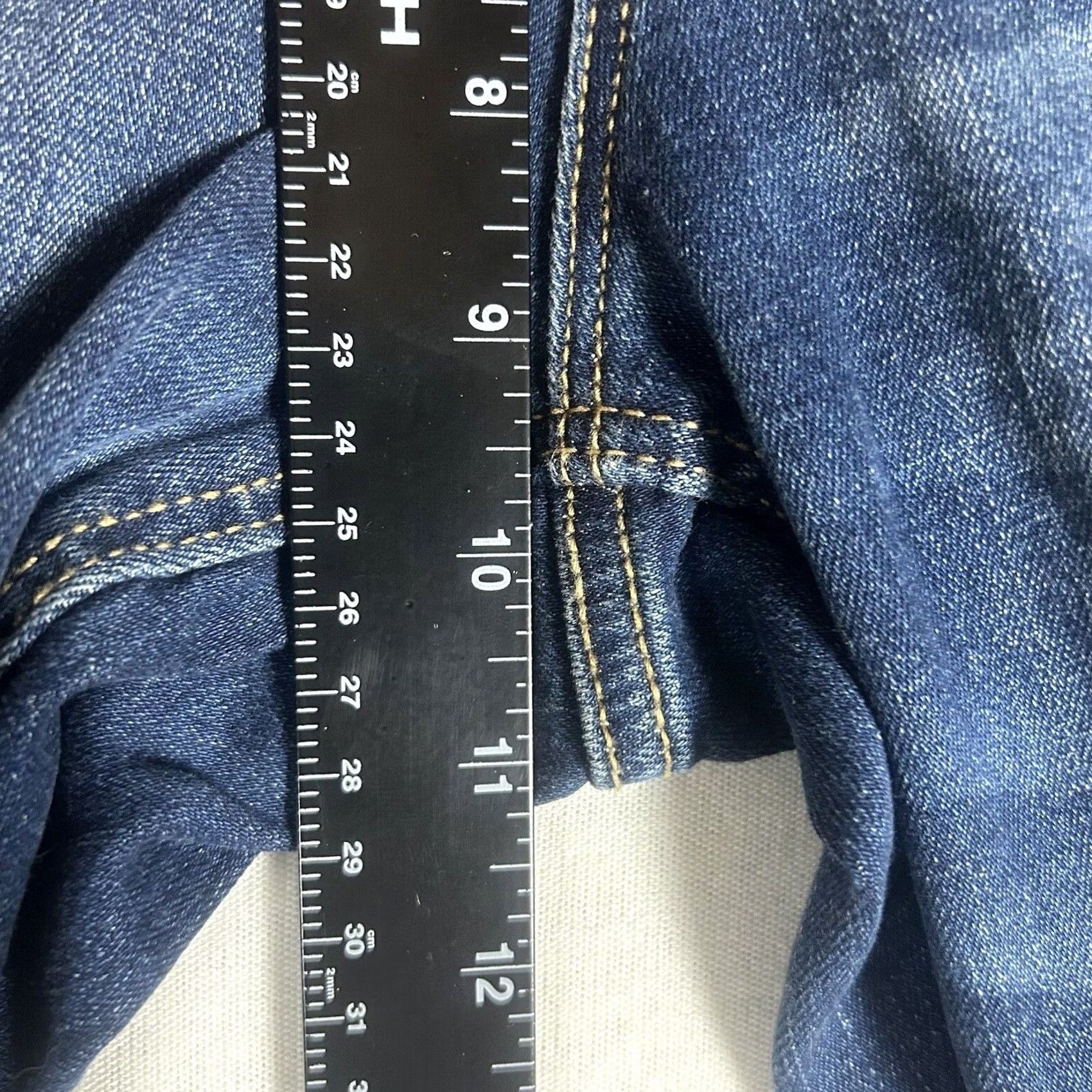 Old Navy Old Navy Jeans Womens Size 0 Blue Denim Stretch 5-Pocket High Rise Skinny Straight Leg Shirt? Size 25" / US 0 / IT 36 - 6 Thumbnail