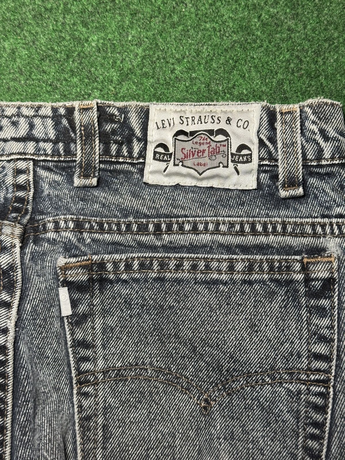 Levi's Vintage Clothing Vintage 90s Silvertab Levi’s Acid Wash Relaxed Taper Jeans Size US 30 / EU 46 - 2 Thumbnail