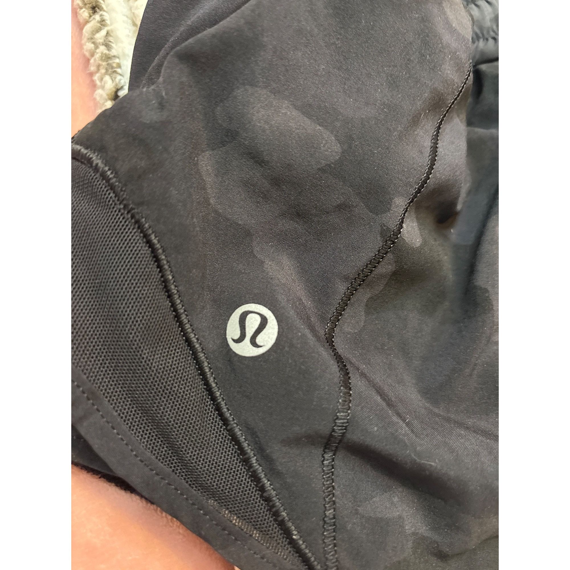 Lululemon Lululemon Hotty Hot Short II *2.5" Heritage 365 Size 28" / US 6 / IT 42 - 4 Thumbnail
