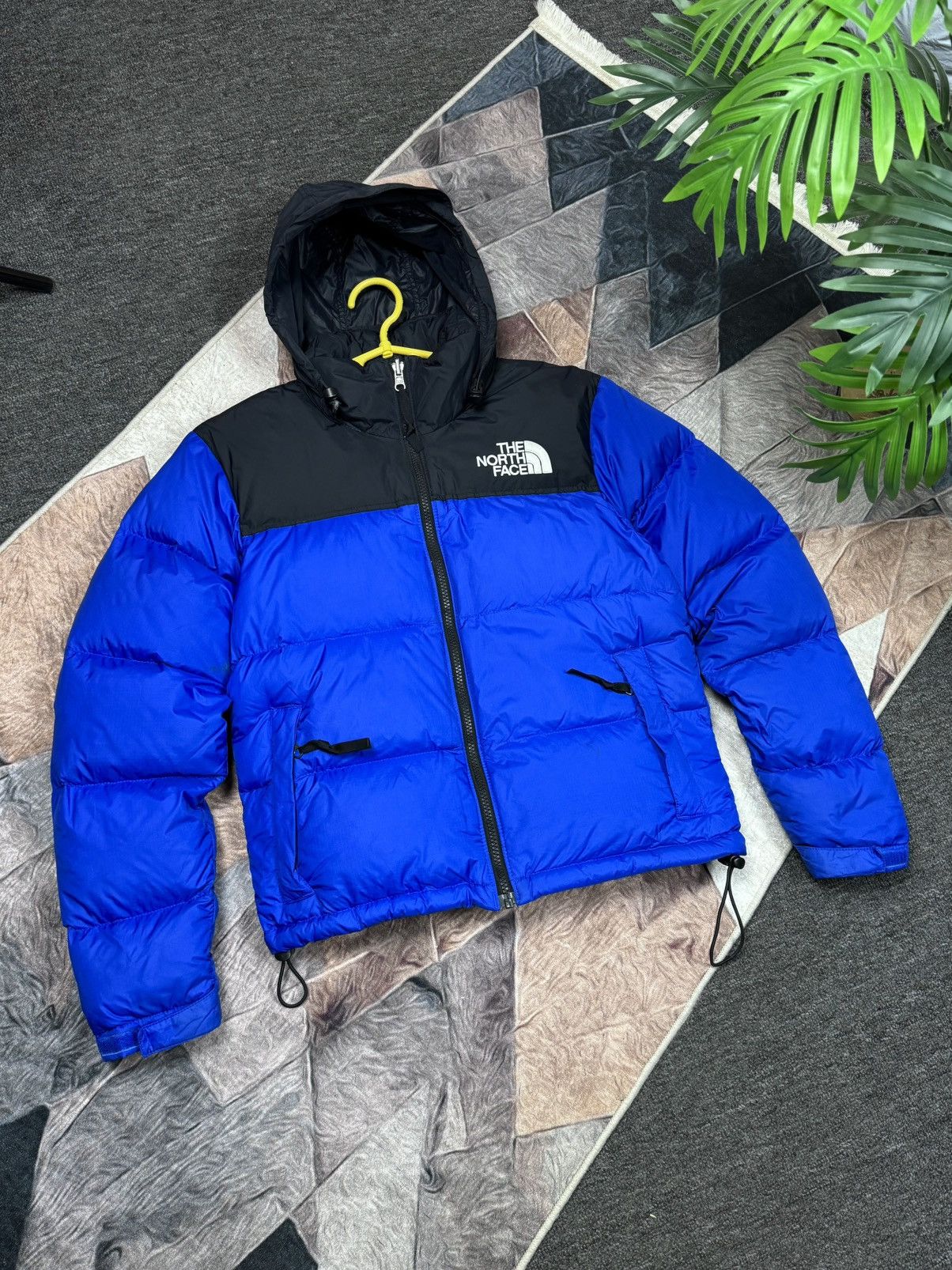 The North Face THE NORTH FACE NUPTSE 700 WOMANS PUFFER DOWN JACKET SIZE XS Size XS / US 0-2 / IT 36-38 - 3 Thumbnail