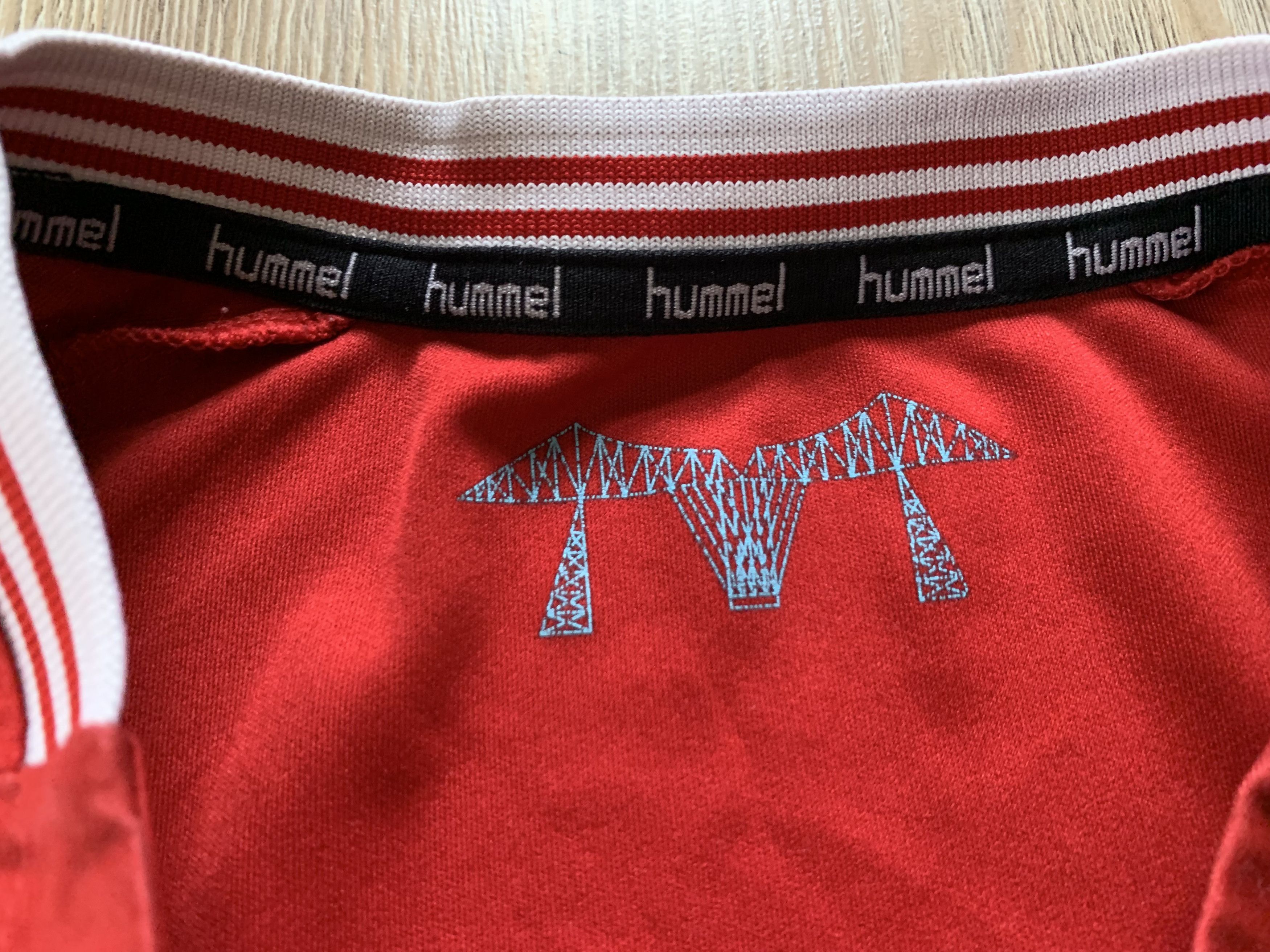 Hummel Hummel Middlesbrough FC Home Soccer Jersey 21-22 Size US M / EU 48-50 / 2 - 8 Thumbnail