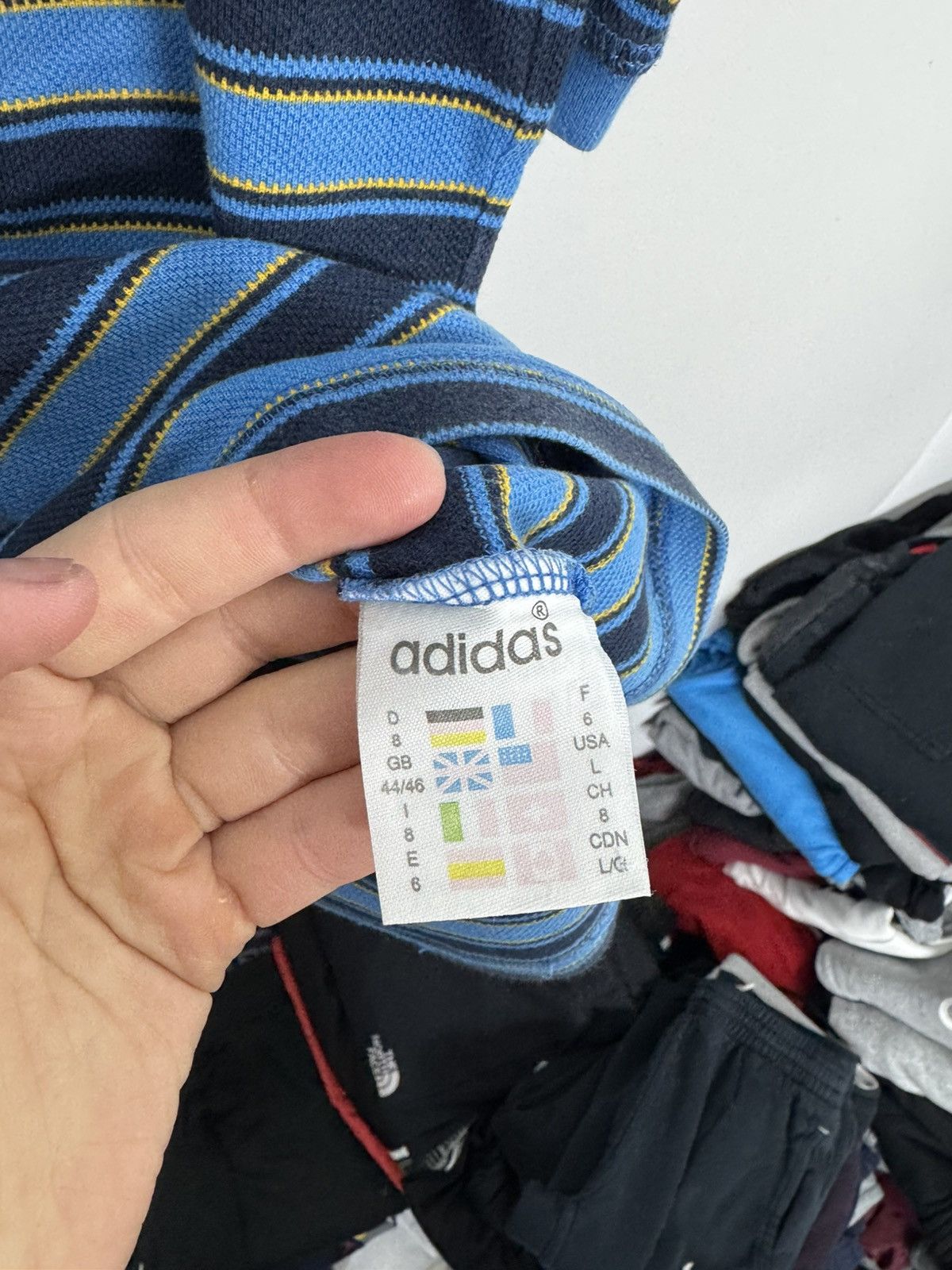 Adidas 80s adidas boarder logo t shirts y2k Size US L / EU 52-54 / 3 - 7 Thumbnail