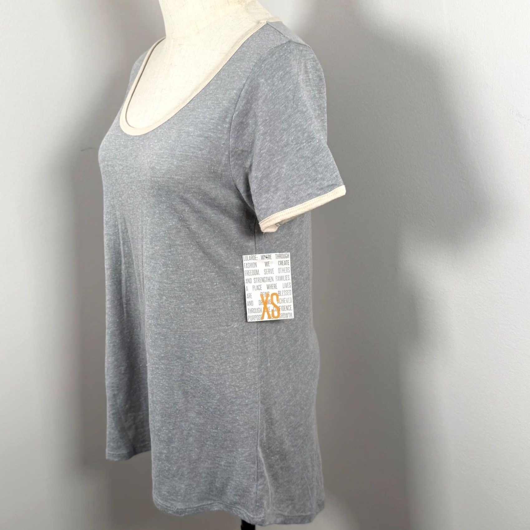 Vintage VINTAGE LuLaRoe Classic Tee Shirt XS Gray Cream Ringer Scoop Neck High-Low NWT Size ONE SIZE - 2 Thumbnail