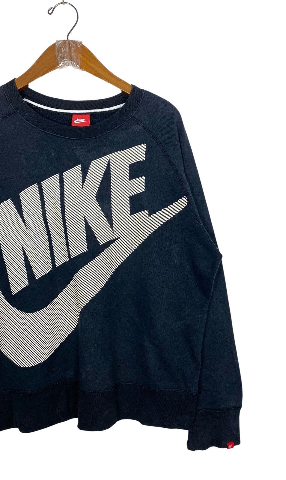 Nike Rare‼️ Nike Swoosh Sweatshirt Distressed Big Logo Size US M / EU 48-50 / 2 - 3 Thumbnail