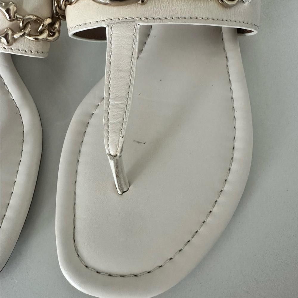 Coach COACH Jaclyn Chalk White Leather Thong Sandal Logo Chain 6.5 Size US 6.5 / IT 36.5 - 4 Thumbnail