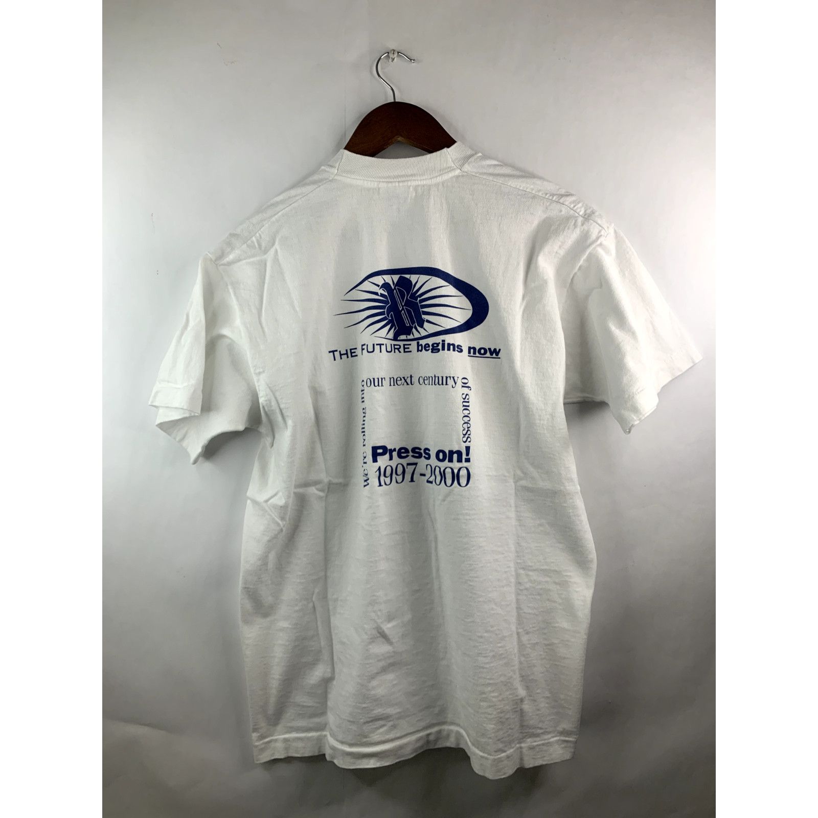 Fruit Of The Loom Vintage Des Moines Shirt Newspaper Sunday Register White XL Size US XL / EU 56 / 4 - 4 Thumbnail