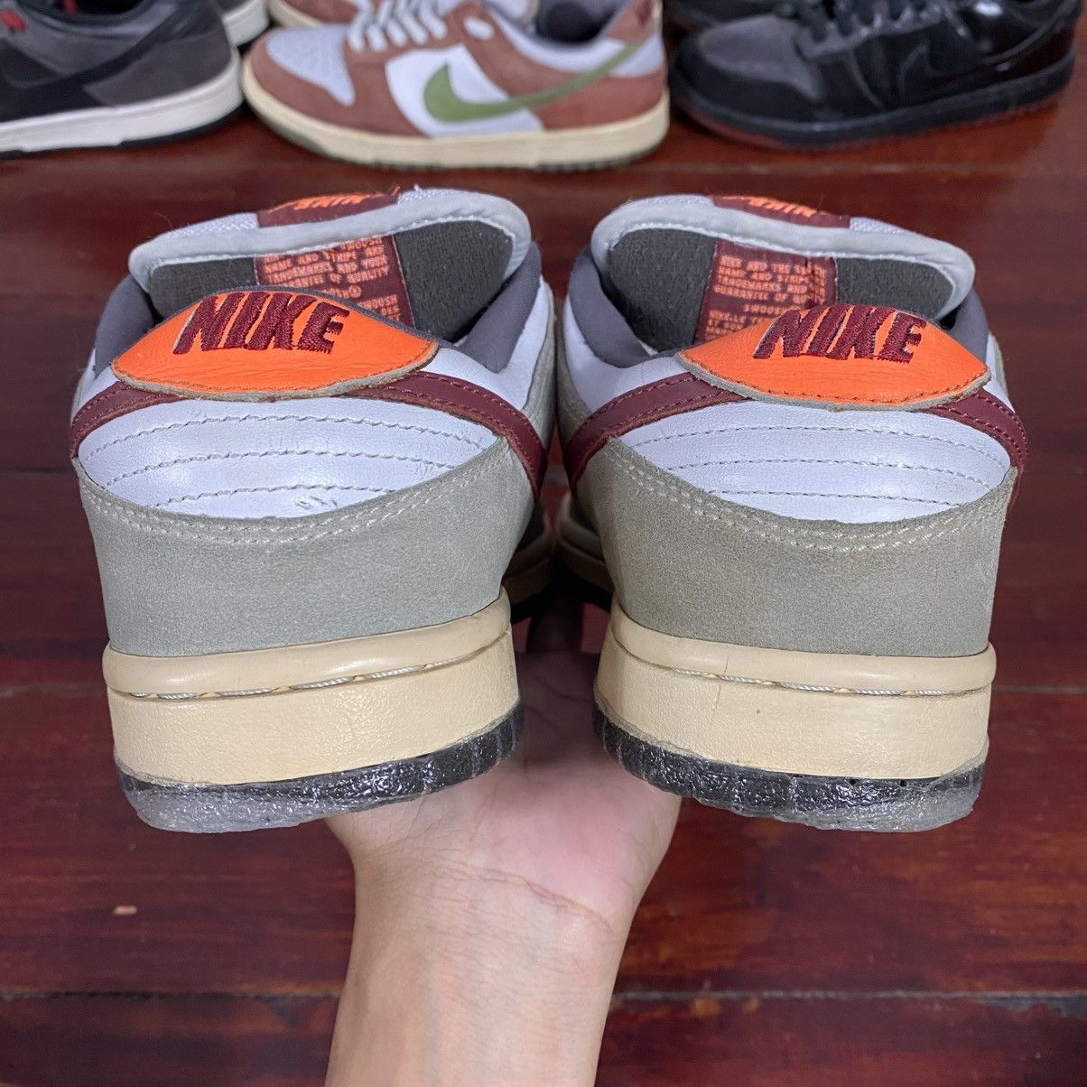 Nike SB Dunk Low Crimson 2006 Size US 8 / EU 41 - 10 Thumbnail