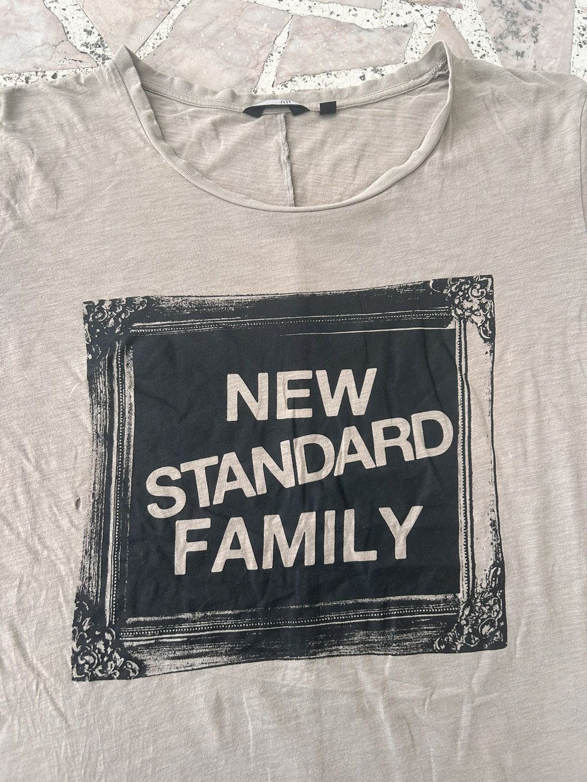 Undercover × Uniqlo Undercover Uniqlo Tee Fronthit Beige Size US L / EU 52-54 / 3 - 3 Thumbnail