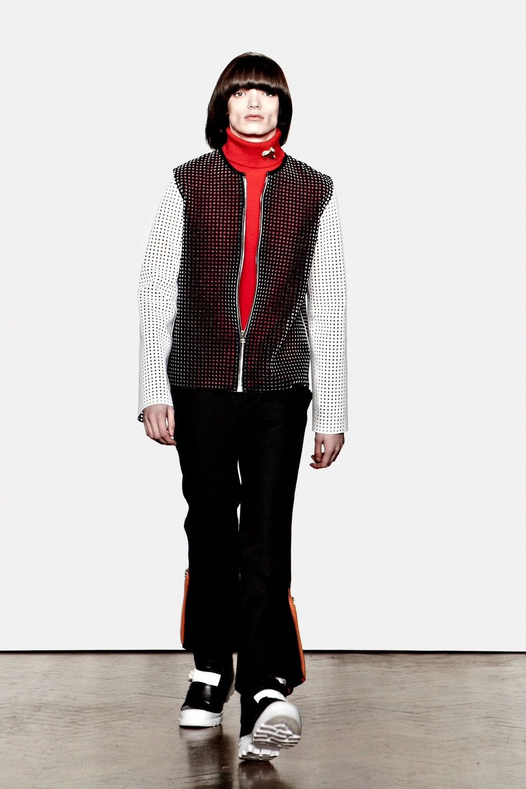 JW Anderson Rare 2012 JW Anderson Jacket Perforated Nylon – Size L Size US L / EU 52-54 / 3 - 1 Thumbnail