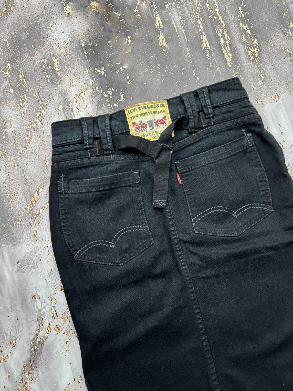 Levi's × Vintage Levi’s Vintage Bondage Denim Midi Skirt Size 25" / US 0 / IT 36 - 7 Thumbnail