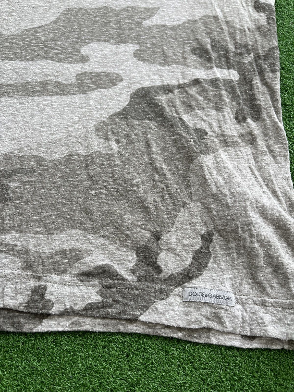 Dolce & Gabbana VINTAGE D&G CAMO V NECK SINGLE POCKET VERY RARE Size US M / EU 48-50 / 2 - 6 Thumbnail