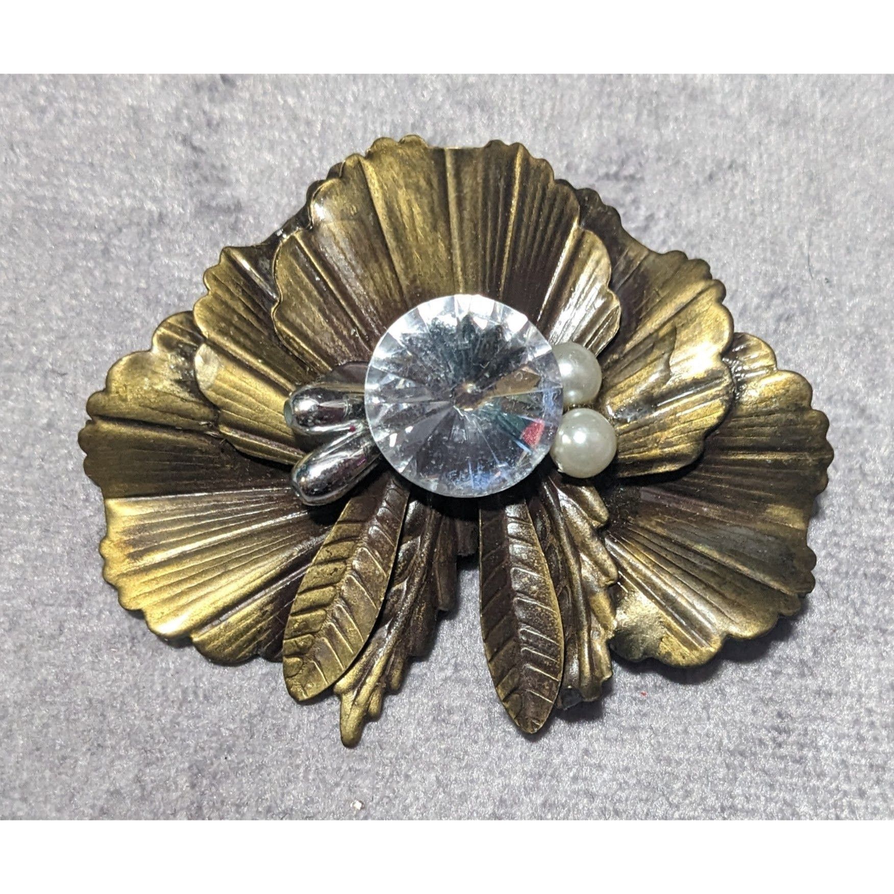Other Vintage Gold Tone Floral Rhinestone Faux Pearl Brooch Size ONE SIZE - 4 Thumbnail