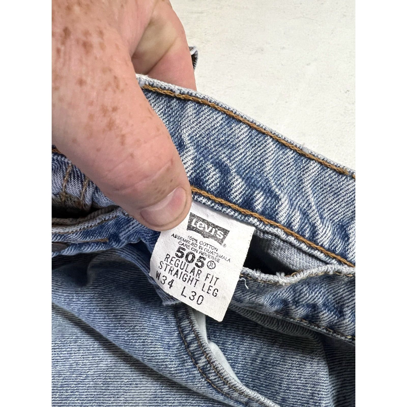 Levi's VINTAGE Levi's Jeans Mens 32x30 Blue 505 Regular Fit Straight Leg Distressed Size US 32 / EU 48 - 7 Thumbnail