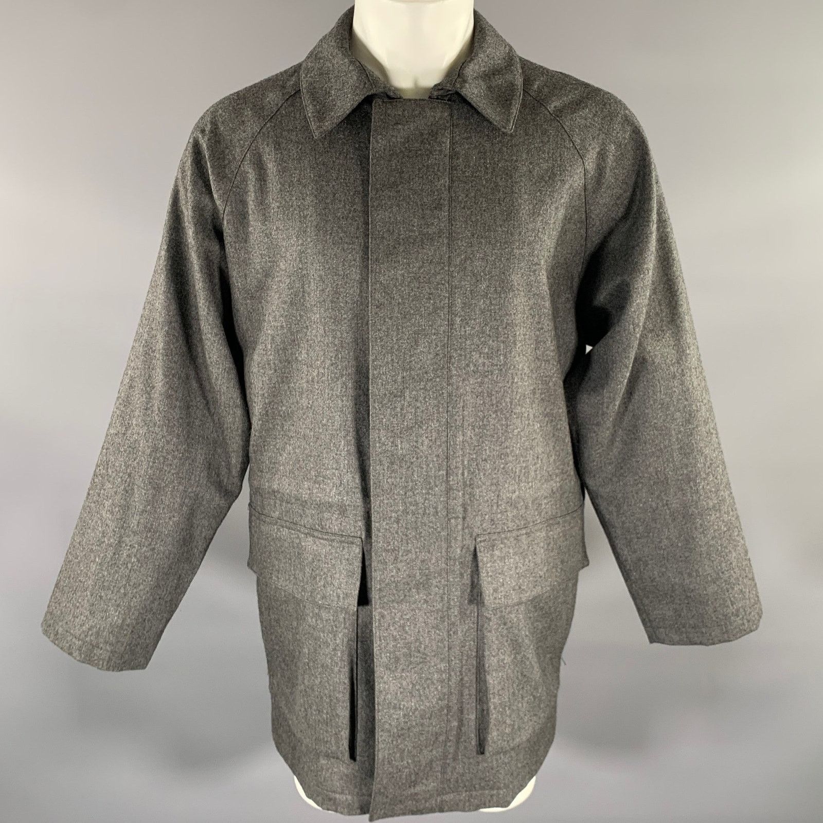 Other MARIO VALENTE Size 36 Grey Wool Hidden Placket Coat Size US S / EU 44-46 / 1 - 1 Thumbnail