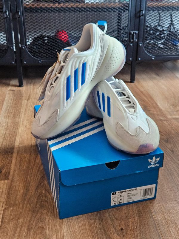 Adidas Adidas Ozrah Juventus 42.5 Size US 9.5 / EU 42-43 - 1 Thumbnail