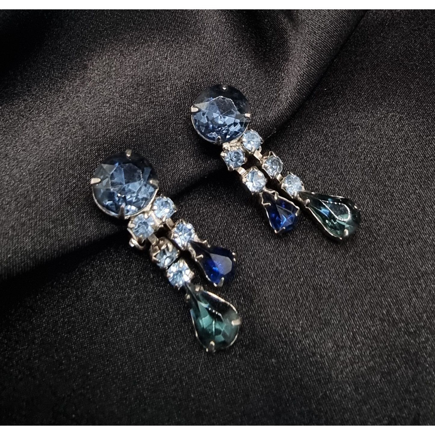 Vintage Vintage 1960's Blue Rhinestone Drop Clip-On Earrings Size ONE SIZE - 2 Thumbnail