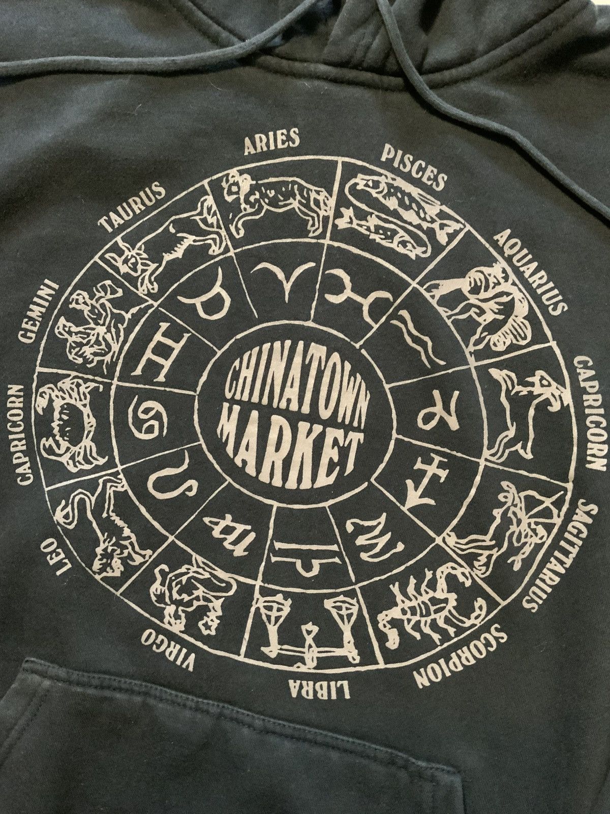 Market Chinatown Market Zodiac Sign Black Pullover Fleece Hoodie Size US S / EU 44-46 / 1 - 6 Thumbnail