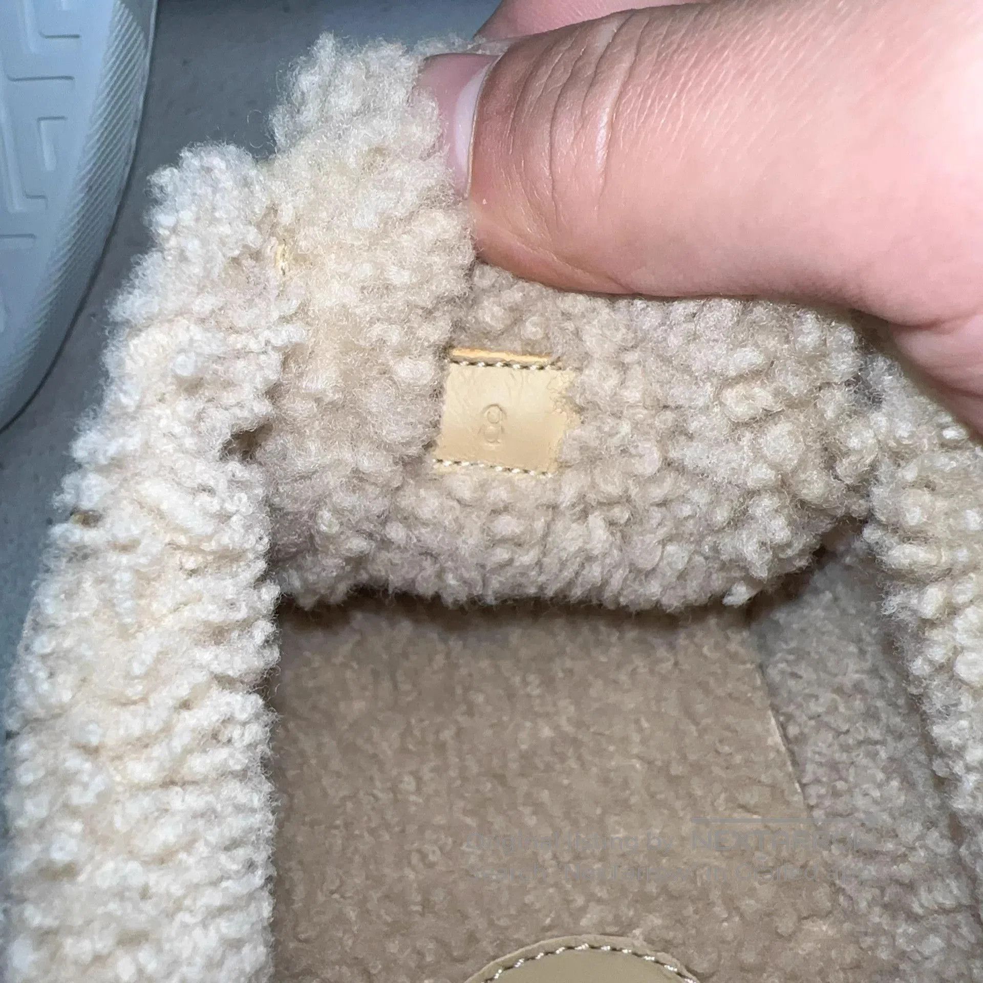 Gucci Beige Low-Top Sneakers Size 9. Size US 9 / EU 42 - 5 Thumbnail