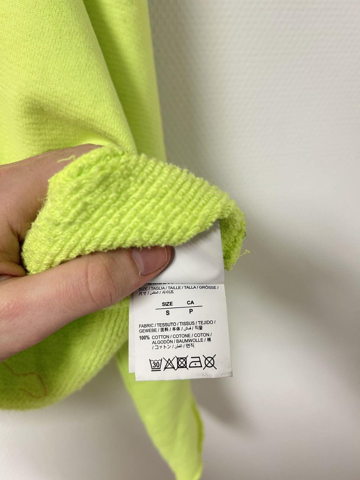 Off-White FW2018 Cropped Neon Hoodie Size US S / EU 44-46 / 1 - 8 Thumbnail