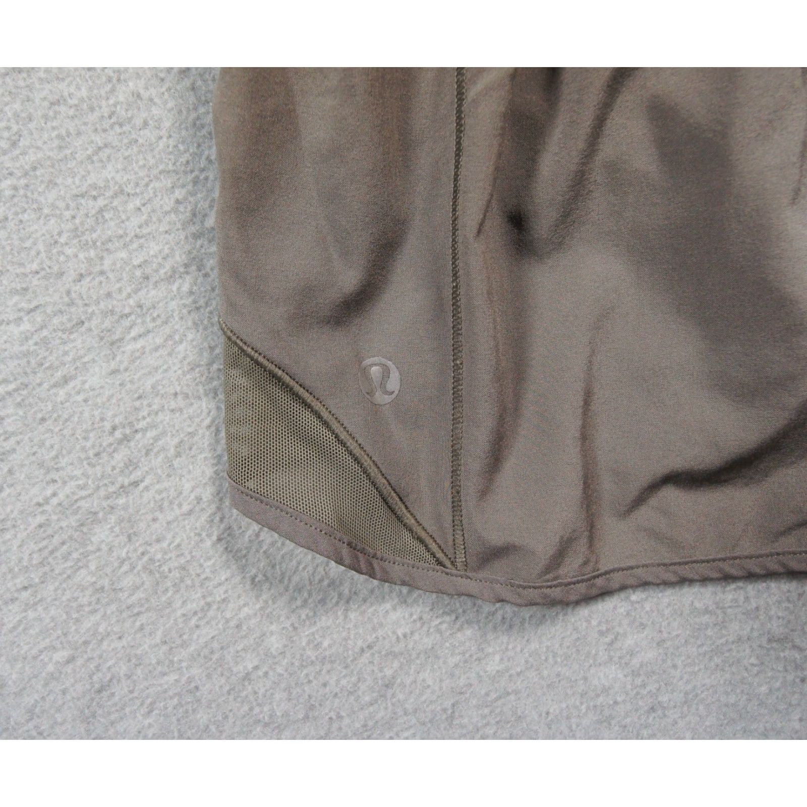 Lululemon Lululemon Shorts Womens 8 Green Hotty Hot Low Rise 2.5" Brief Lined Gym Ladies Size 30" / US 8 / IT 44 - 7 Thumbnail