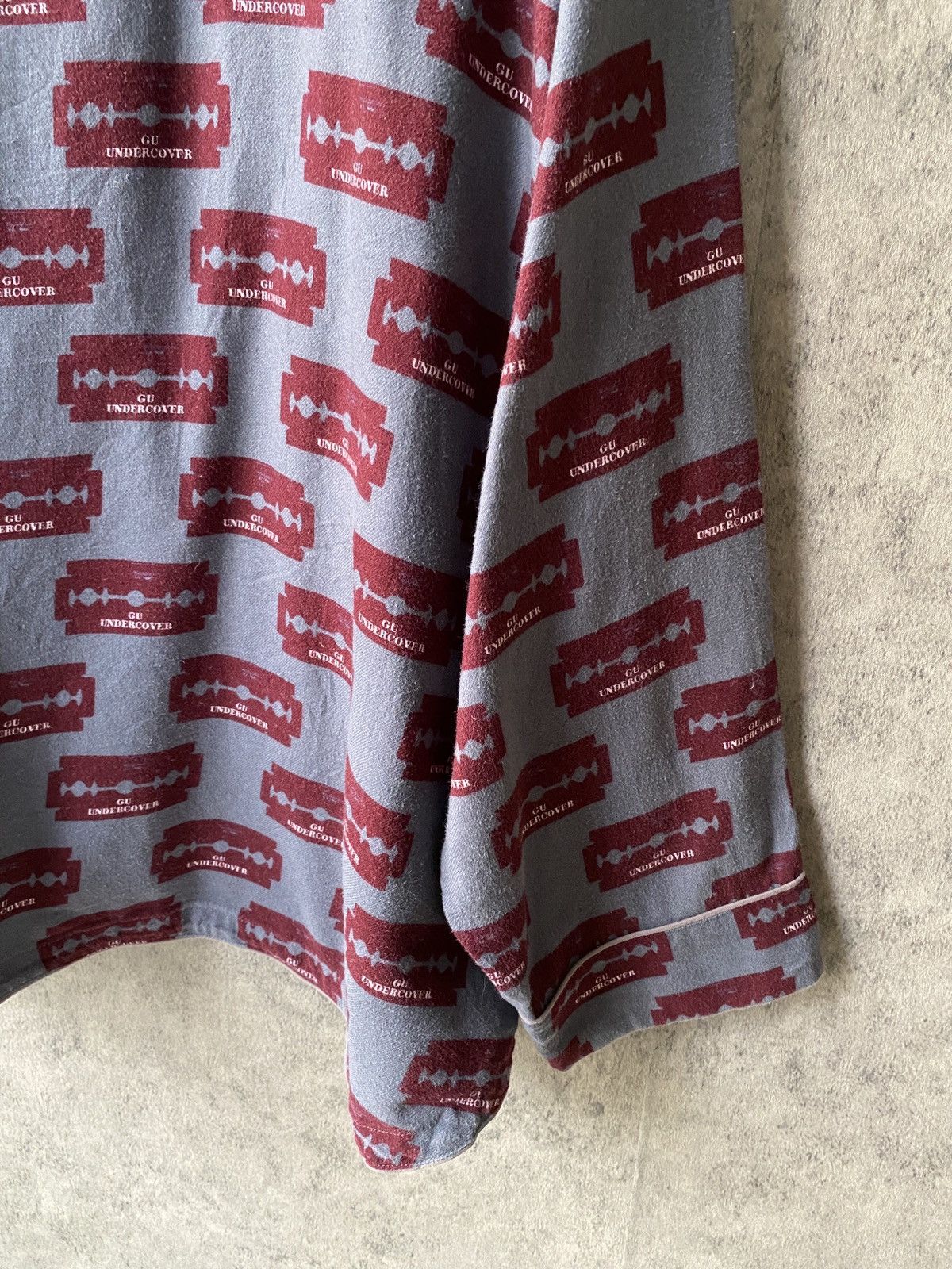 GU × Undercover GU x Undercover Sleepwear Shirt Fullprint Design Size US XXL / EU 58 / 5 - 12 Thumbnail