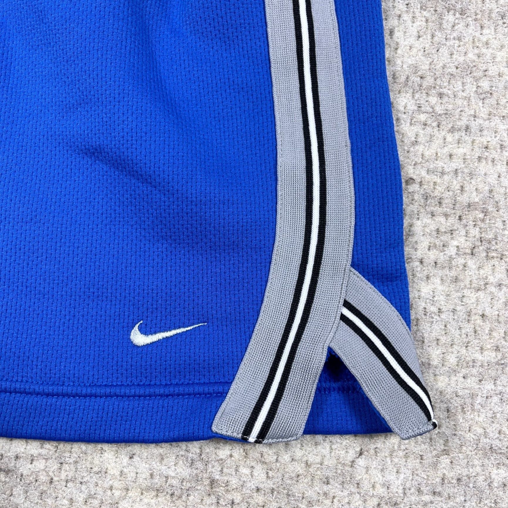 Nike VINTAGE Nike Basketball Shorts Men L Blue Gray Baggy Jock Gym Run 2000s Size US 33 - 5 Thumbnail